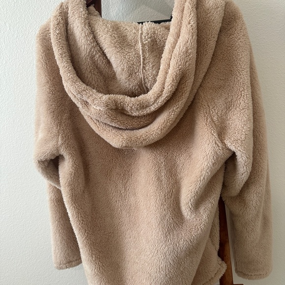 Pink Victoria Secret Fuzzy Teddy Zip Up Hoodie with pocket - tan/light pink - Picture 3 of 3